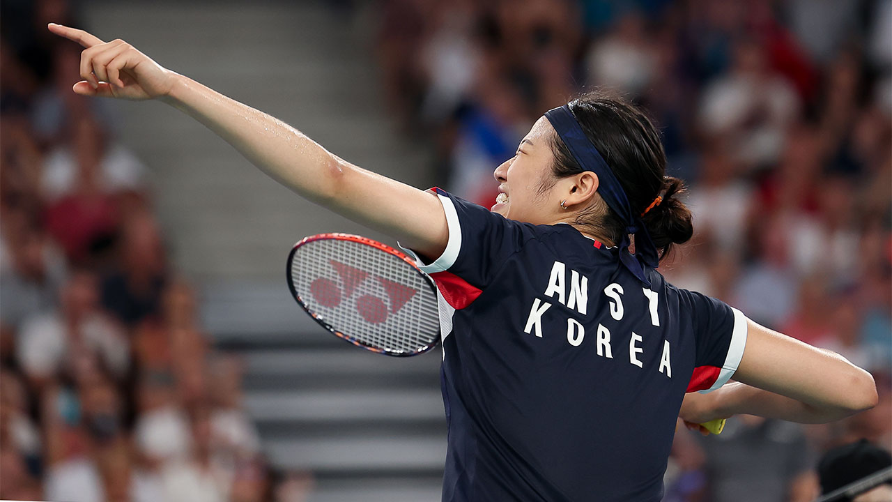 안세영, 천위페이 꺾고 전영오픈 준결승 진출