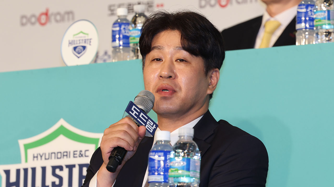 프로배구 도로공사 김종민 감독, 코치 폭행 혐의 피소‥지난주 경찰조사