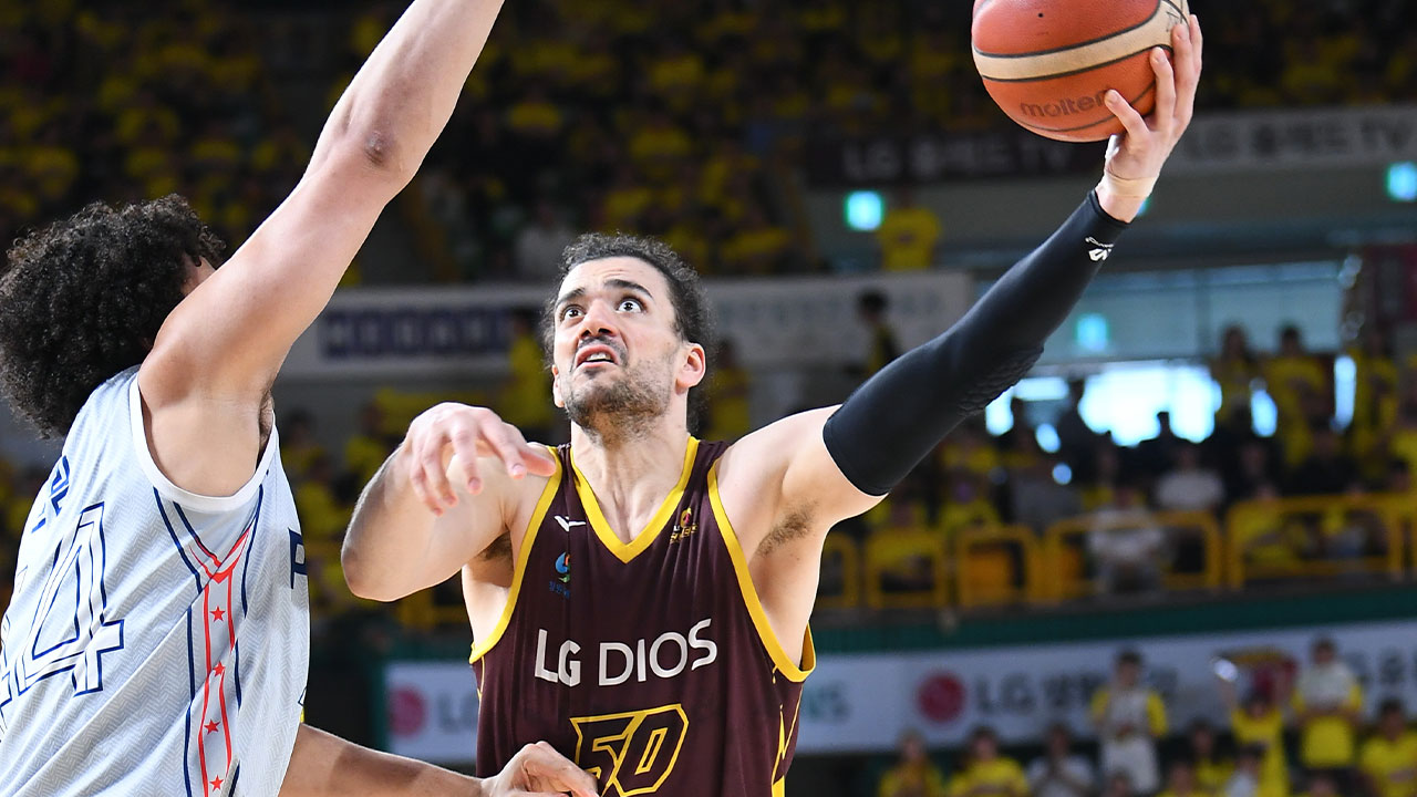 프로농구 LG, 모비스에 2연승‥챔프전까지 단 1승