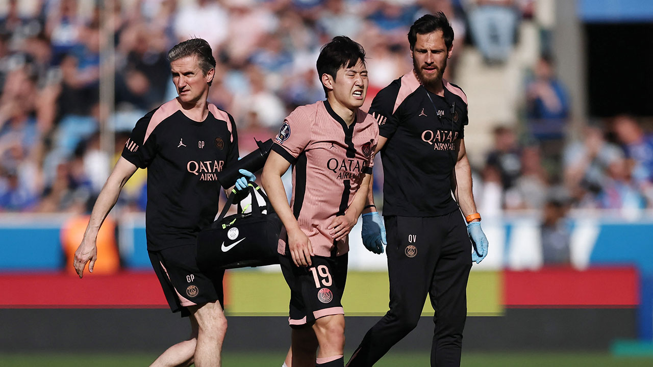 이강인, 부상으로 전반만 뛰고 교체‥PSG는 첫 2연패
