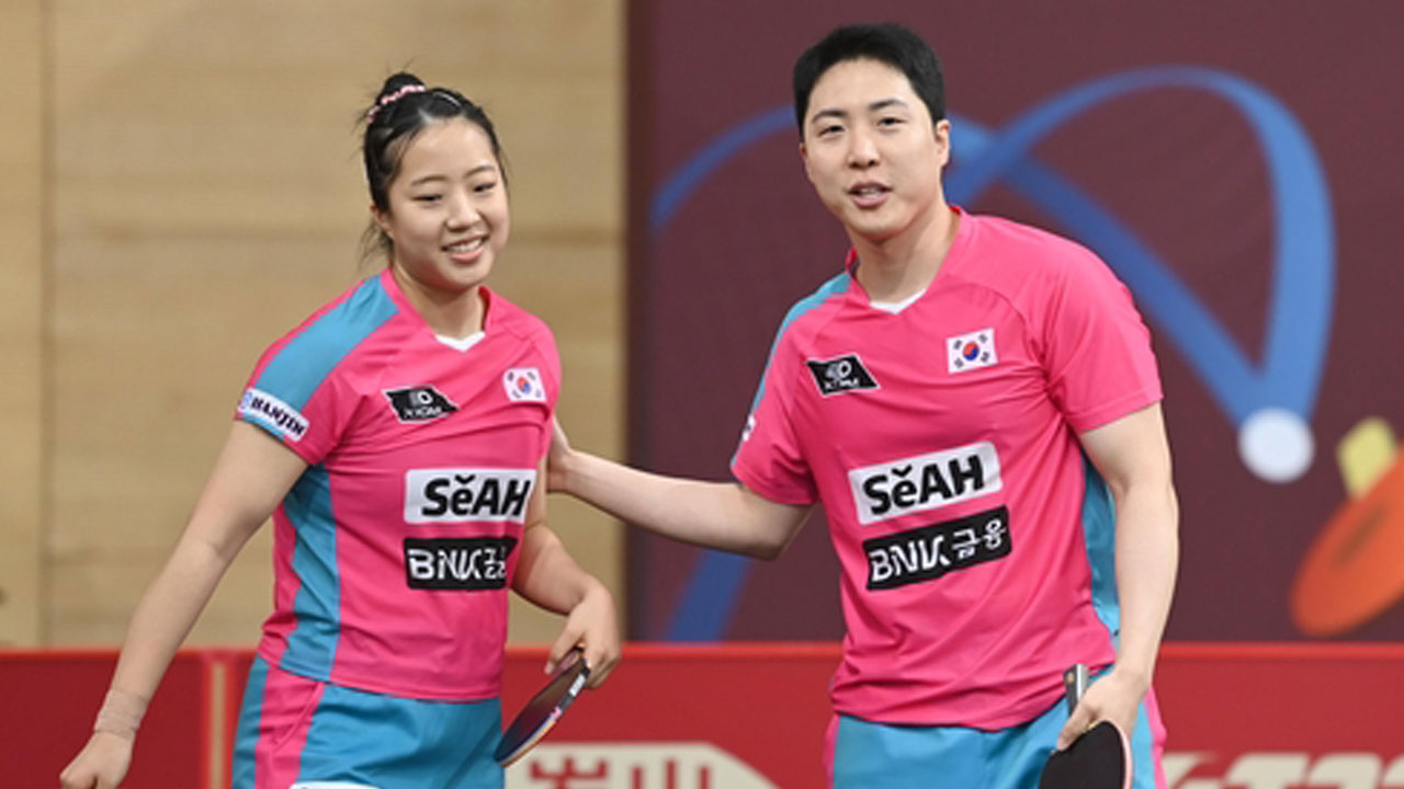 [탁구세계선수권] 신유빈, 혼복·여복 4강 진출‥동메달 2개 확보