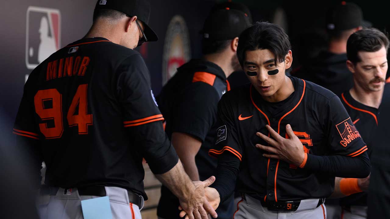 '3번 타자 복귀' 이정후, 5경기 연속 안타 행진