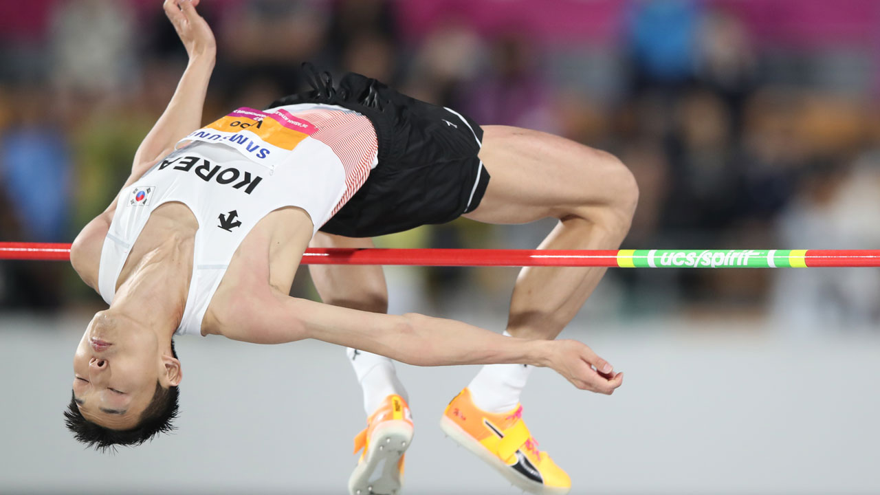 우상혁, 아시아육상선수권 높이뛰기 우승‥이진택 이후 30년 만에 2연패