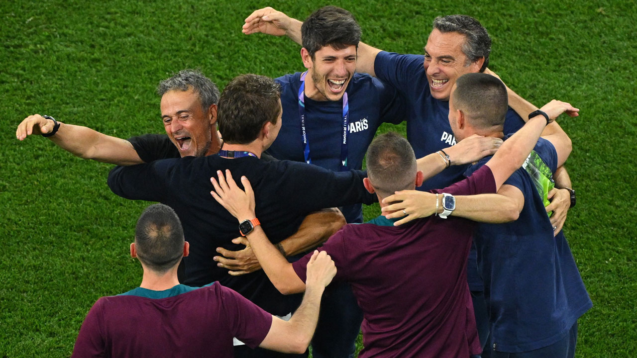 PSG, 챔스 첫 우승 '트레블 달성'‥'벤치' 이강인, 박지성 이후 17년 만 우승