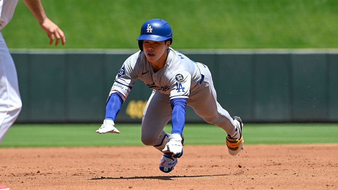 김혜성, MLB 데뷔 첫 3루타 '공수 활약'‥시즌 타율 0.414