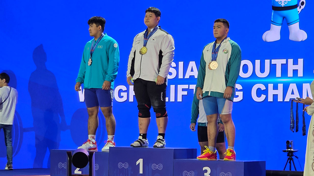 역도 김인혁, 아시아유소년선수권 남자 최중량급 2관왕