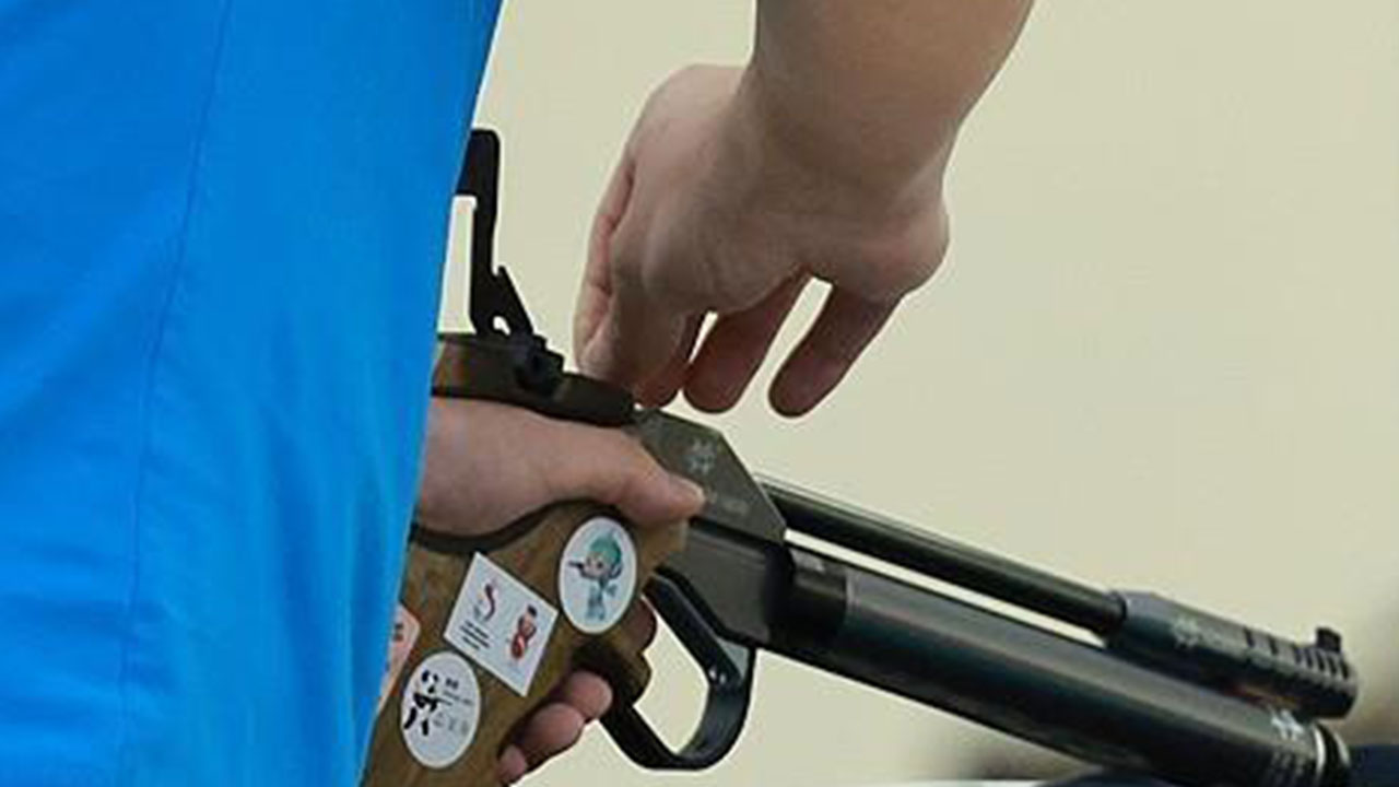 '동성 성추행' 사격 선수, 징계 중 메달‥연맹 뒤늦게 수상 취소