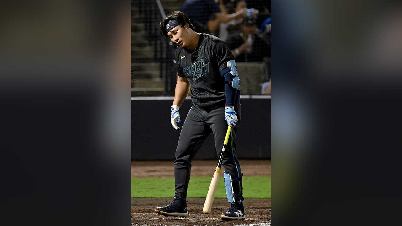 '부상 복귀' 김하성, 커쇼 상대 안타‥이정후는 시즌 23호 2루타 