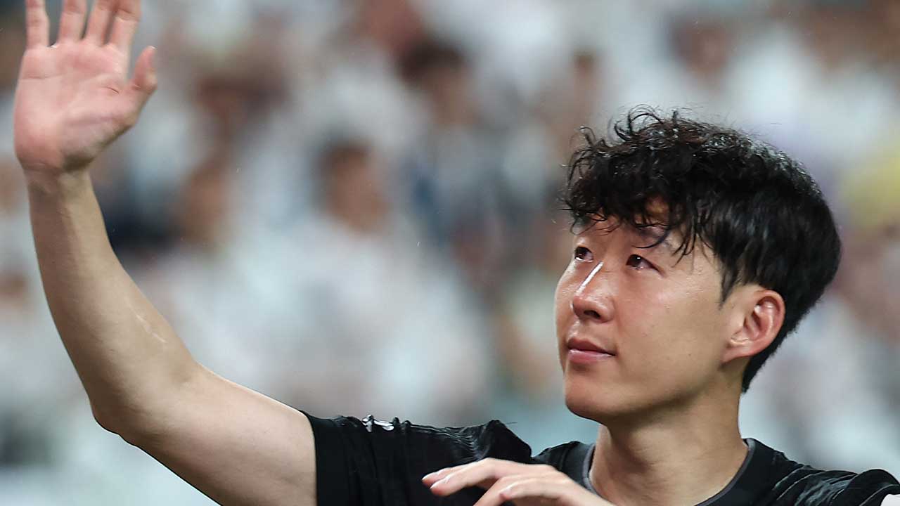 '토트넘 전설' 손흥민, 고별전서 눈물‥팀은 뉴캐슬과 1-1 무승부