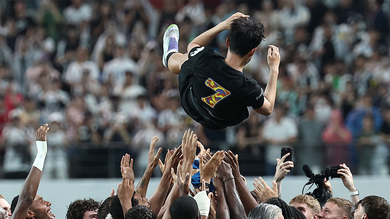 영국 기브미스포츠 "토트넘, 손흥민 등번호 7번 한시적으로 남겨둘 수도"