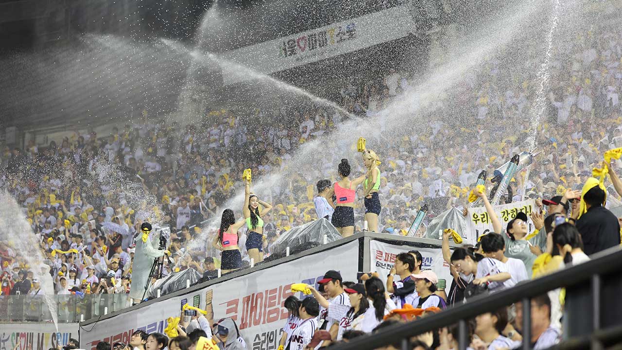 프로야구 역대 최소 경기 528경기 만에 9백만 관중 돌파