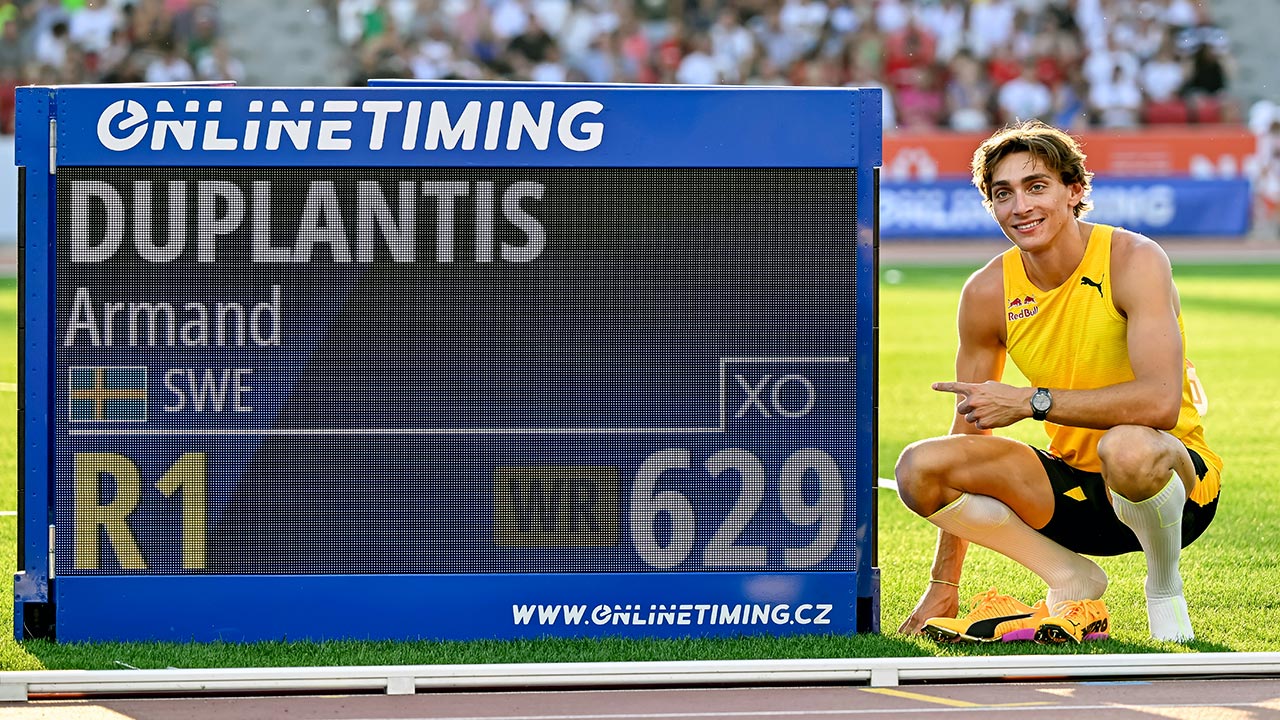 장대높이뛰기 듀플랜티스, 13번째 세계신기록 경신‥'6m 29'