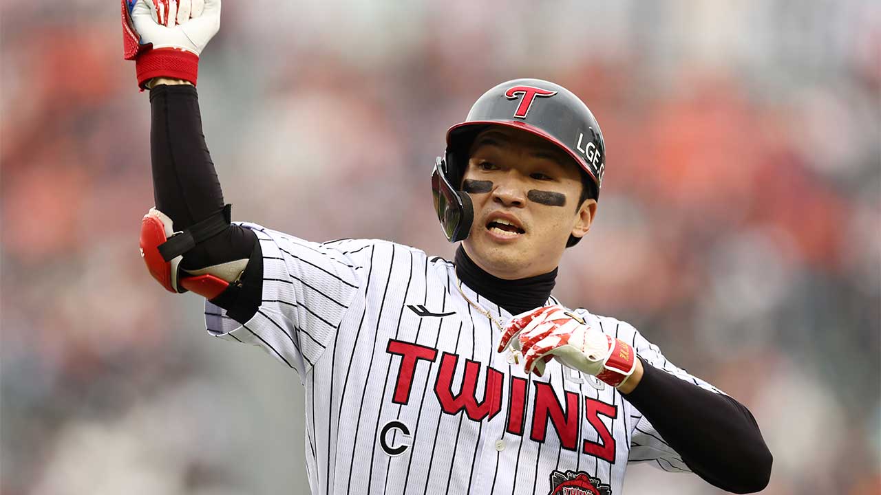 프로야구 LG, 한국시리즈 1차전서 한화에 8-2 승리