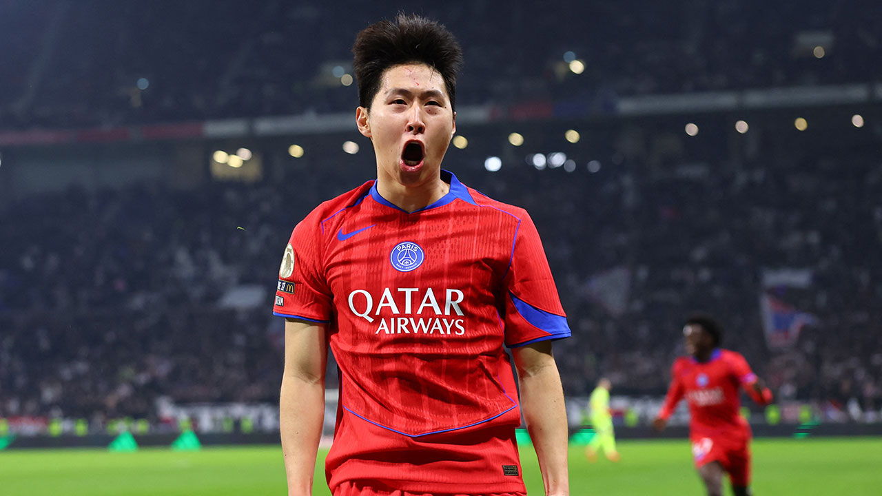 이강인, PSG 100번째 출전 경기서 결승골 도움