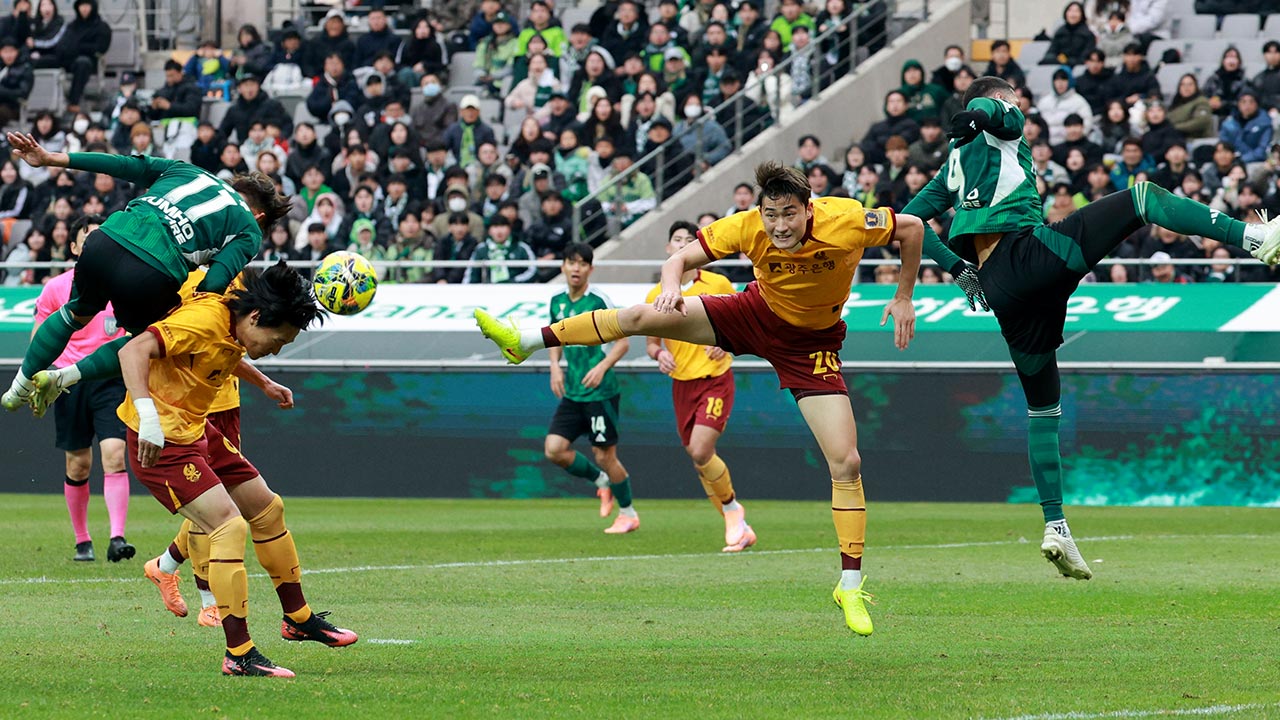 프로축구 전북, 광주 꺾고 코리아컵 정상‥5년 만에 시즌 2관왕