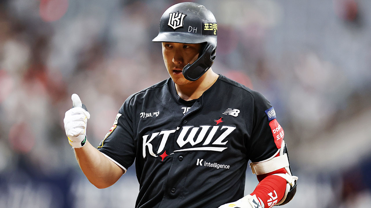 kt 황재균, 20년 프로 생활 마무리‥"고심 끝에 은퇴 결정"