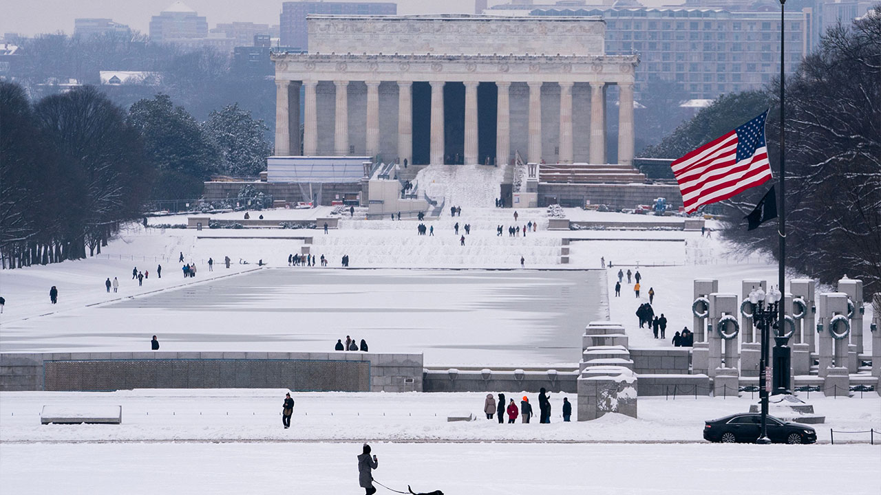 워싱턴 등 미 동부 폭설‥항공편 결항·빙판길 사고 잇따라