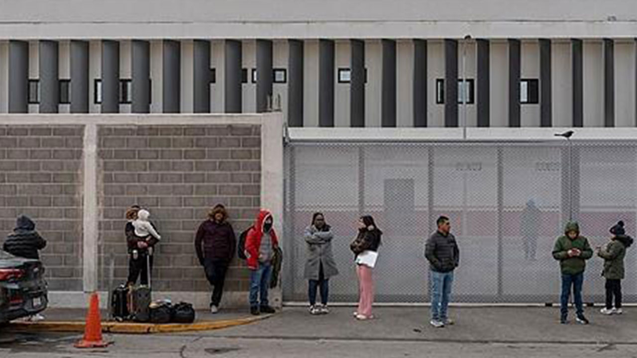 "미 국방부, 이민자·마약 막기 위해 국경에 연방군 투입 검토"