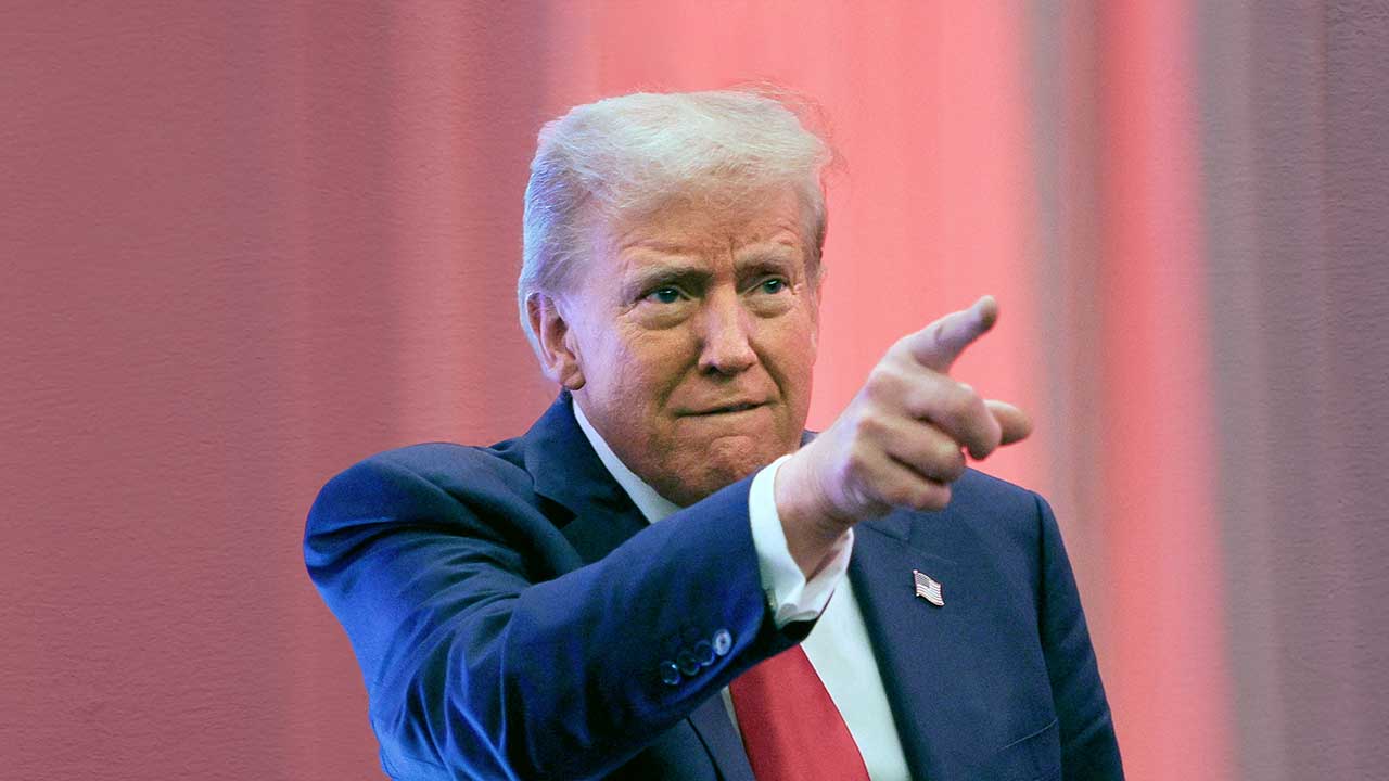 트럼프 취임 첫날 이주민 460명 체포·하늘길 1만 명 차단