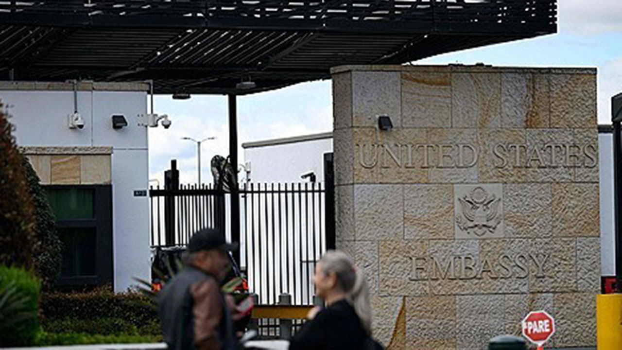 콜롬비아 주재 美대사관, '불법이민 송환' 분쟁에 비자업무 중단