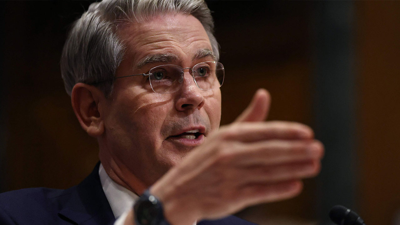 미 재무 "트럼프 임기 내 강달러 정책 유지"