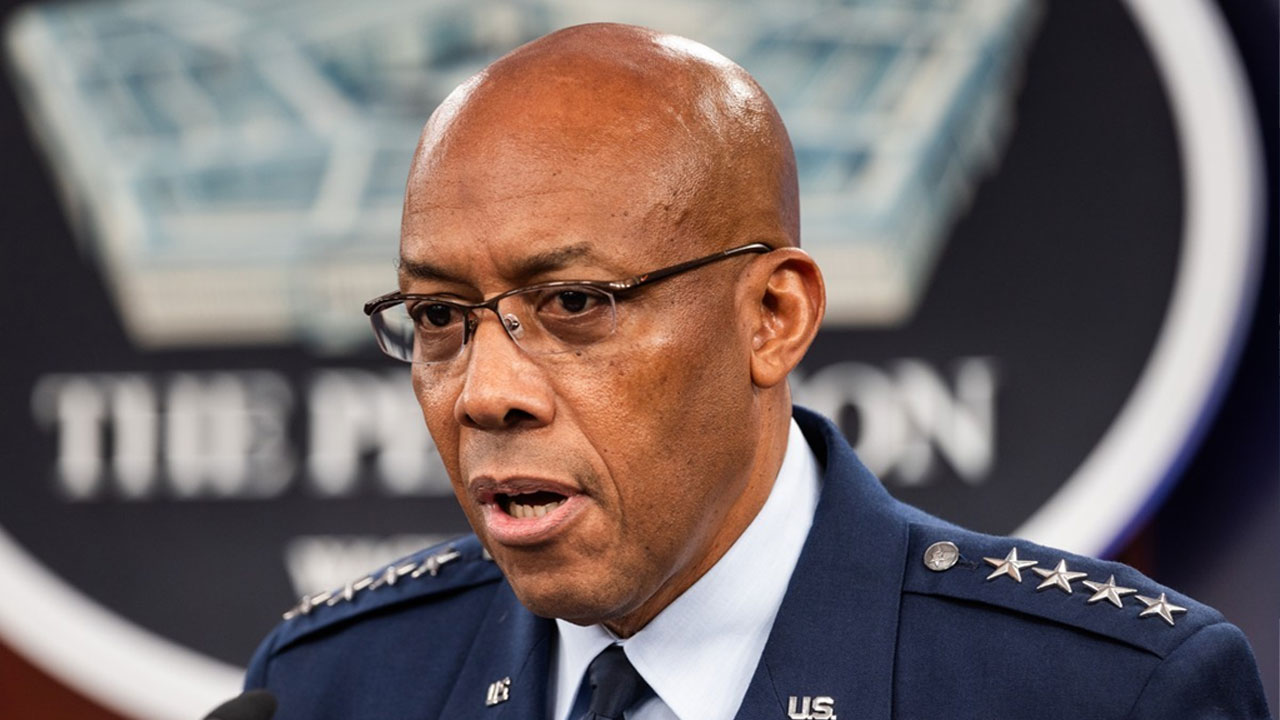 트럼프, 찰스 브라운 합참의장 전격 경질‥후임도 바로 지명