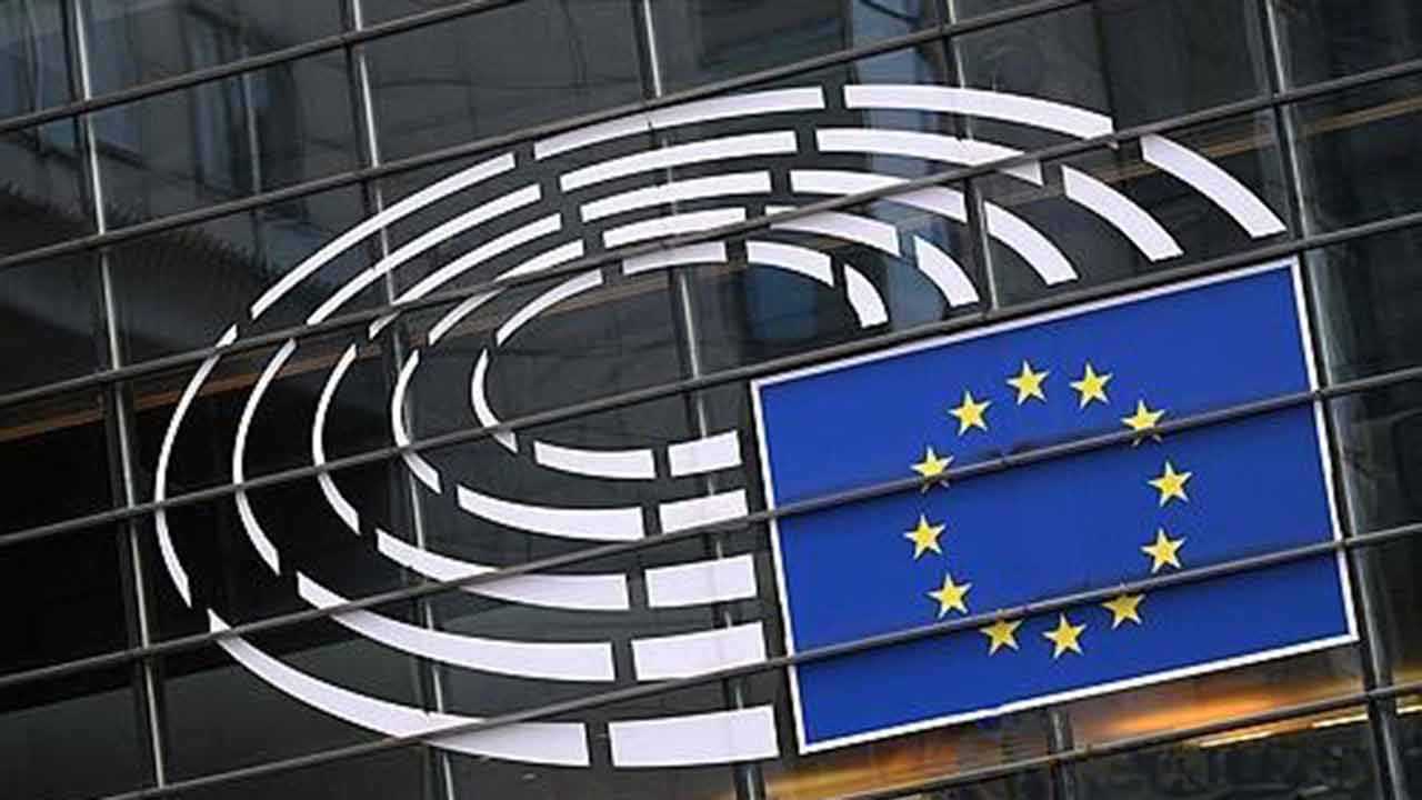 EU, 트럼프 25% 카지노 바카라 부과 예고에 "단호하고 즉각적 대응"