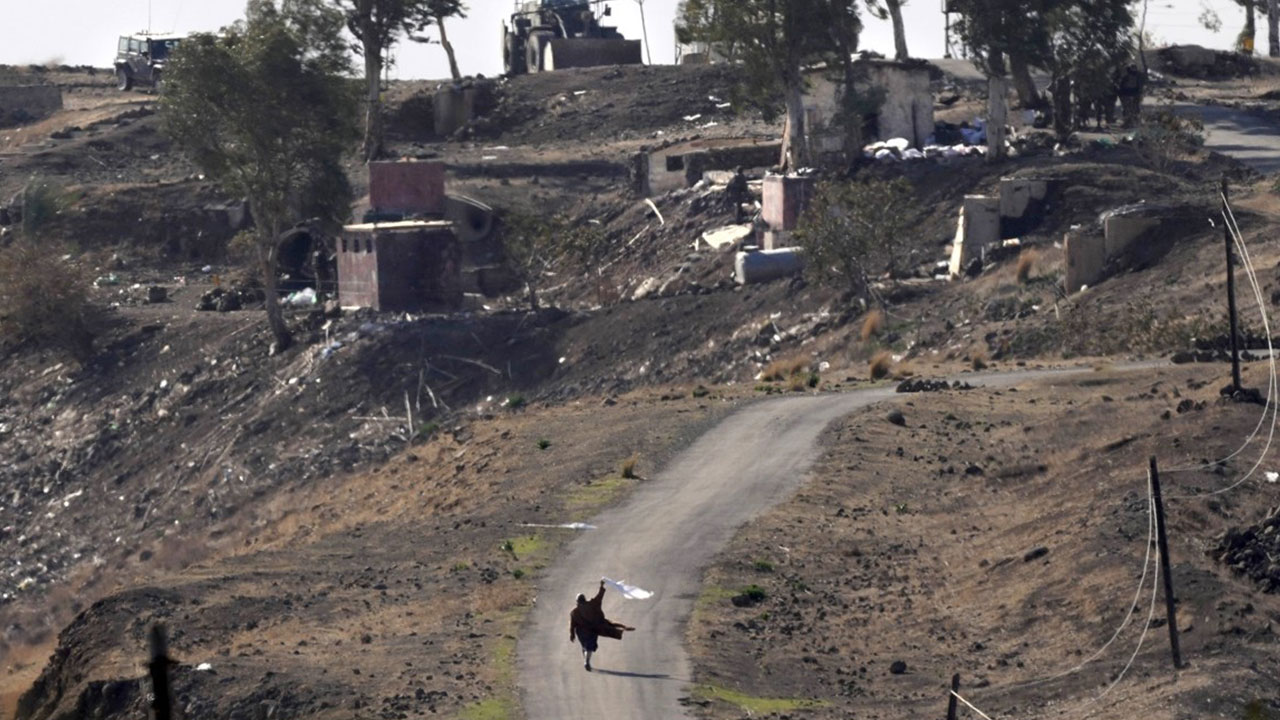 이스라엘군, 시리아 신구세력 충돌 틈타 접경지 공습