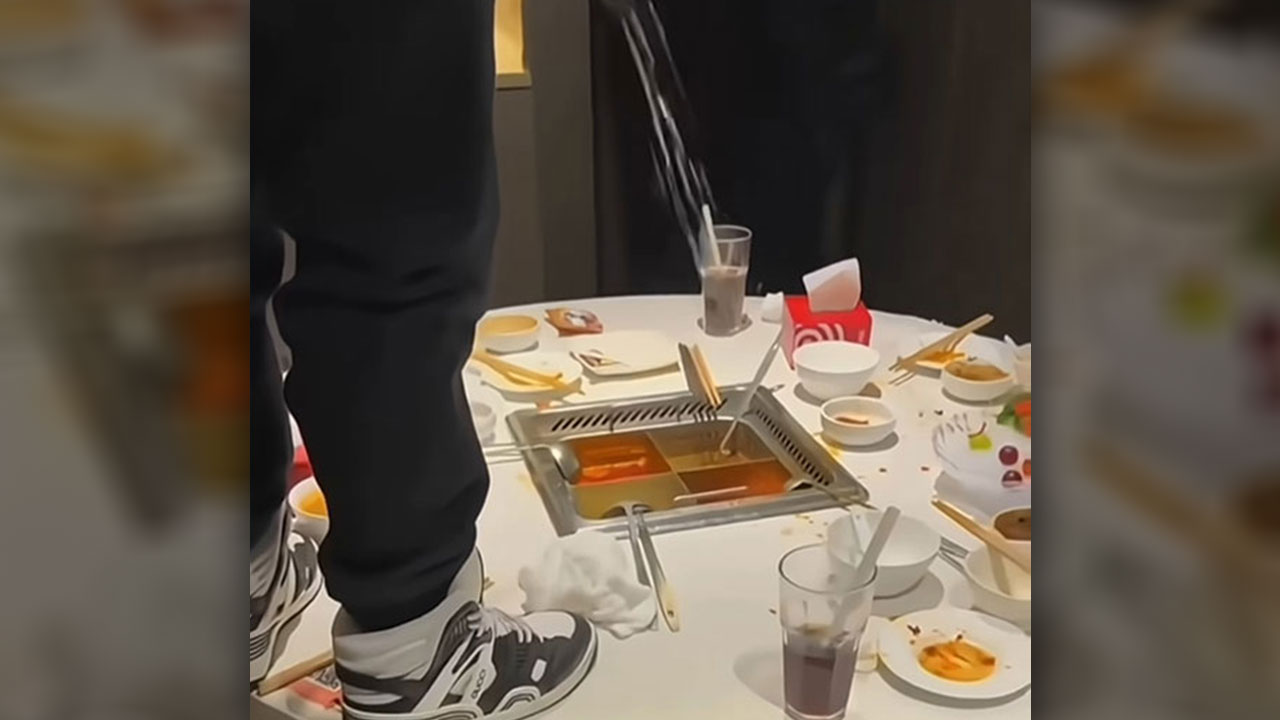 '소변테러 논란' 中식당, 4천 명에 환불·10배 보상‥20억 원 규모