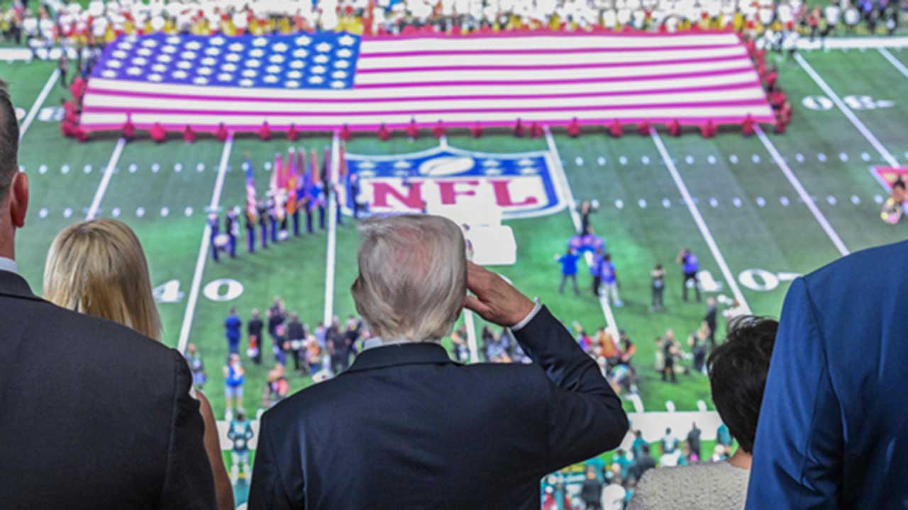 트럼프, 이번엔 레슬링 '직관'‥과격한 종목만 찾아가는 이유는 [World Now]