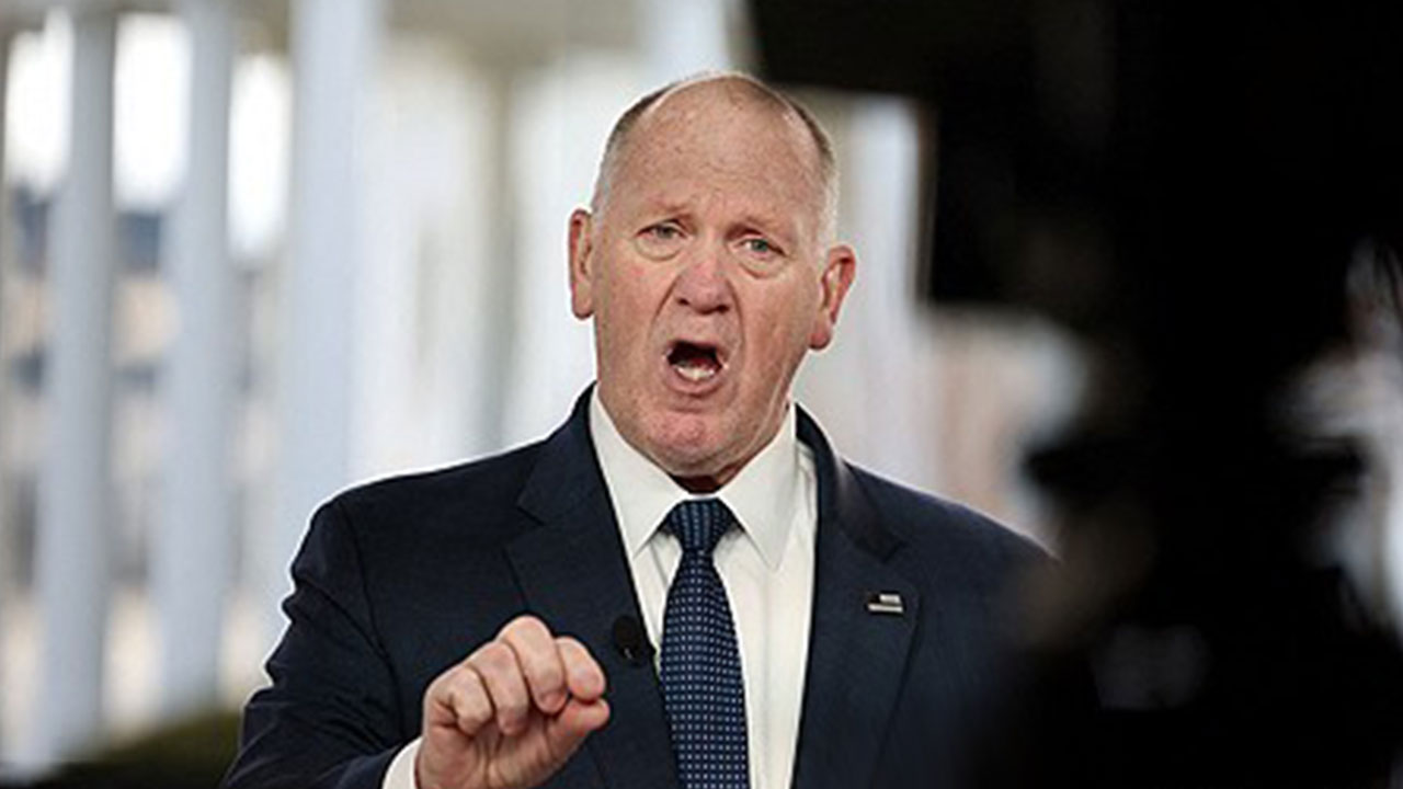 美국경차르, 추방자 '갱단원 여부' 논란에 "모두 테러리스트"