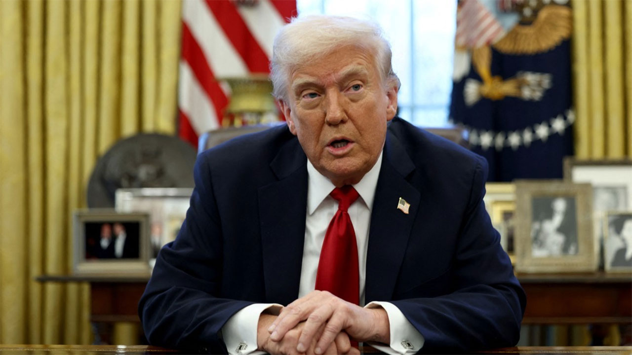 트럼프 "다음 달 2일부터 모든 외국산 자동차에 25% 관세 부과"