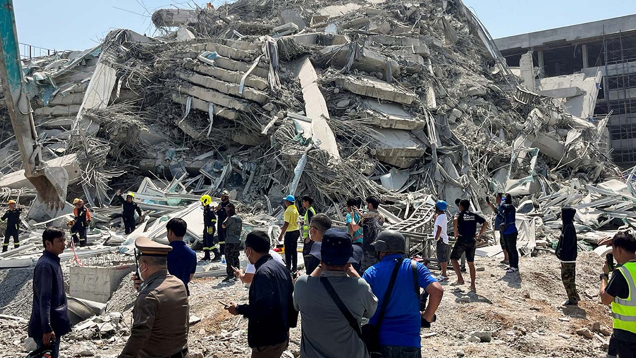 미얀마 군정, 비상사태 선포‥국제사회에 "도와달라"