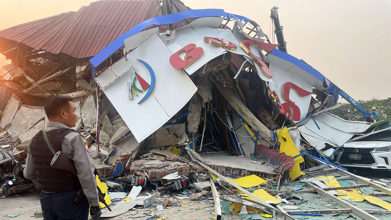 미국 지질조사국 "미얀마 강진 사망자 1만 명 넘을 확률 71%"