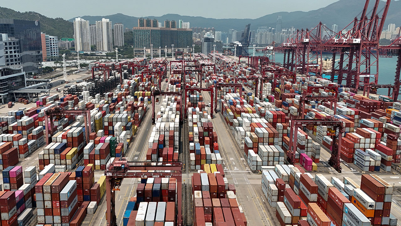 중국, 미국 수입품에 34% '보복 관세' 맞대응