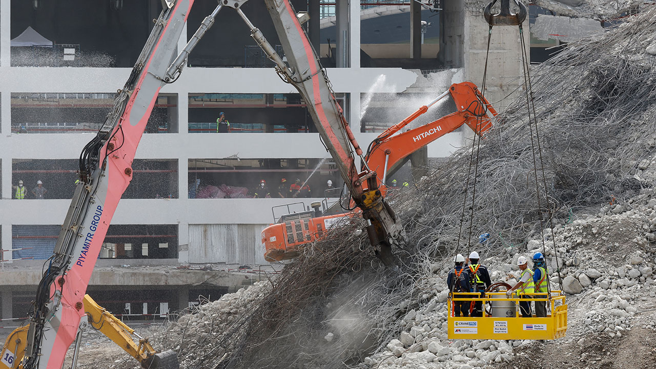 '공사중 붕괴' 방콕 빌딩 사망자 40명 넘어‥잔해 절반 제거