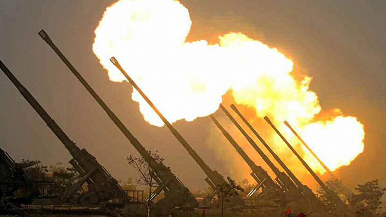 우크라 매체 "러, 북한제 다연장 로켓포 투입 준비 첫 포착"