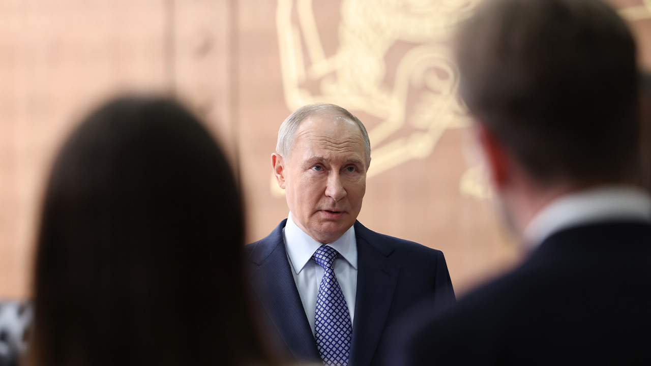 FT "푸틴, 미국에 '현재 전선 동결' 제안‥영토 요구 일부 양보"