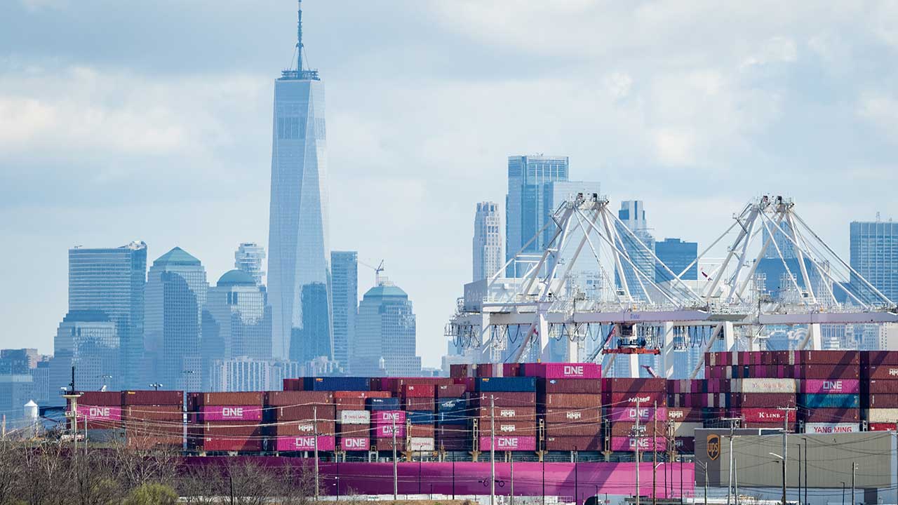 미국 덮친 관세 역풍‥중국발 미국행 화물 45% 급감