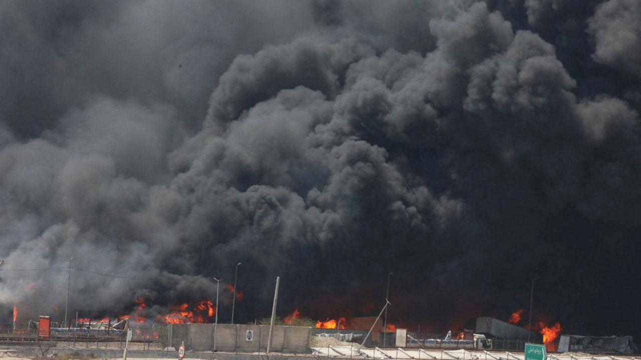 이란 "항구 폭발은 부주의 탓‥일부 관련자 소환"