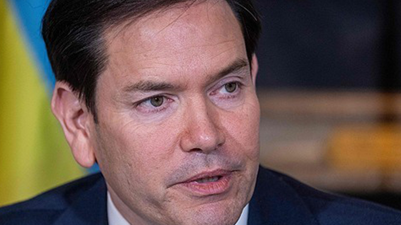 미 국무장관, 러 외교장관에 "무의미한 우크라 전쟁 즉각 끝내야"