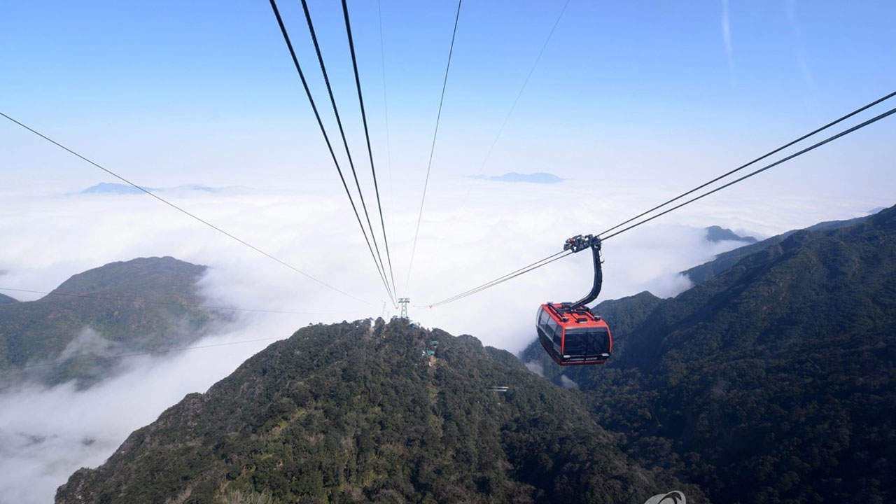 베트남 사파서 케이블카 고장‥한국인 관광객 등 4시간 갇혀