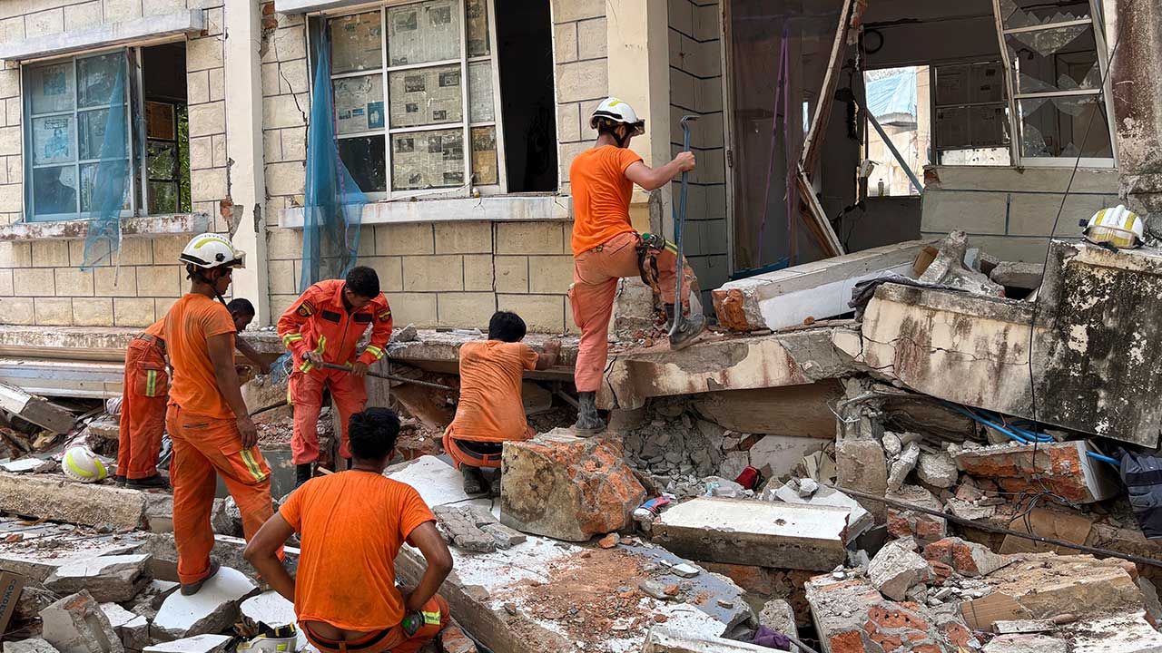 유엔 "미얀마군, 강진 후 휴전 중에도 공격‥민간인 200여 명 사망"