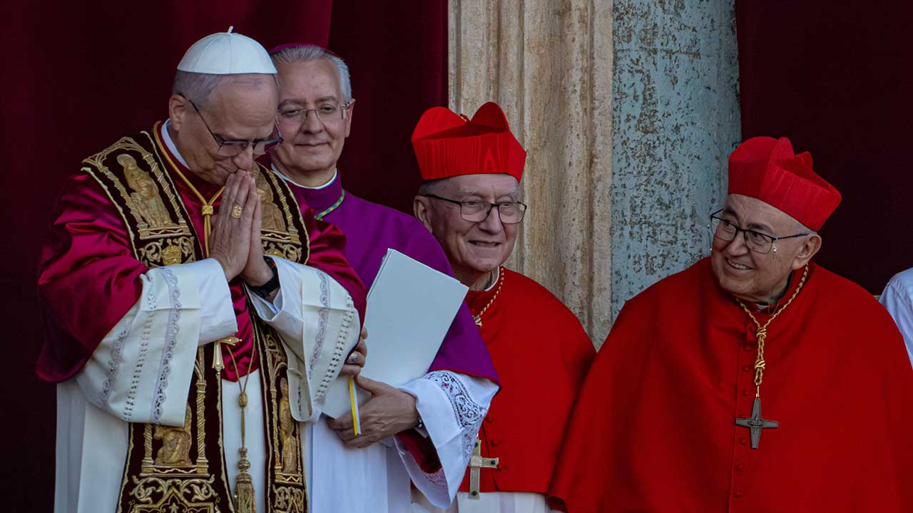 레오 14세 첫 미사 집전‥"교회가 세상의 어두운 밤 밝혀야"