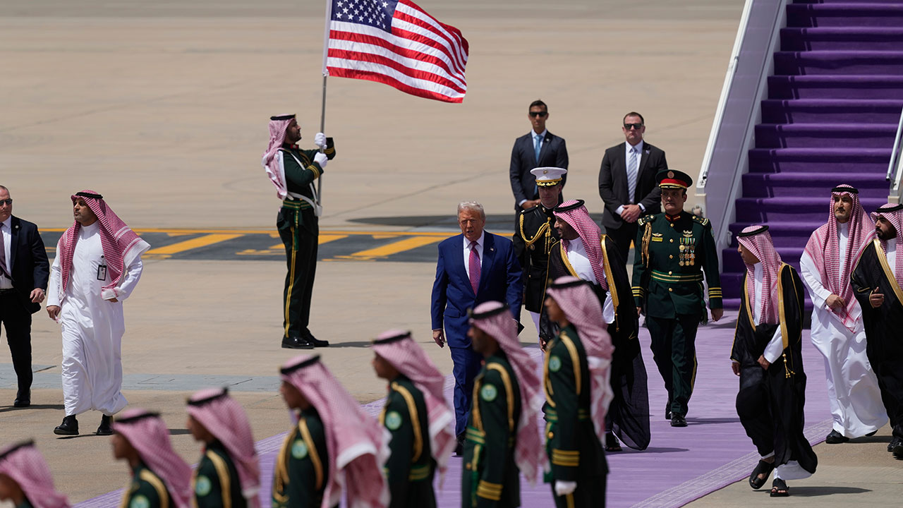 트럼프, 사우디 리야드 도착‥중동 순방 개시