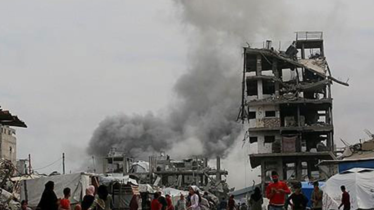 "이스라엘군 가자지구 공습에 최소 82명 사망"