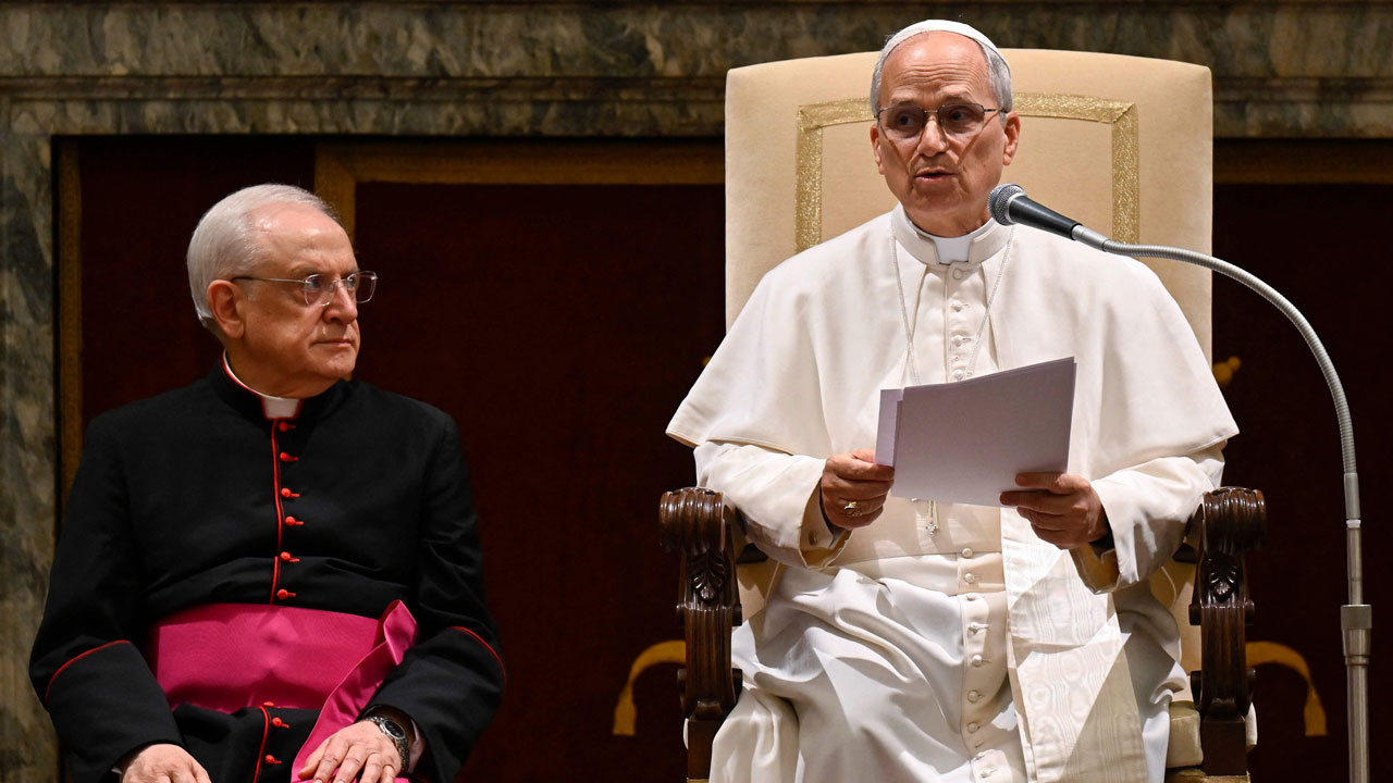 레오 14세 교황, 첫 연설서 이민자 존엄성 강조.."저도 이민자의 후손"