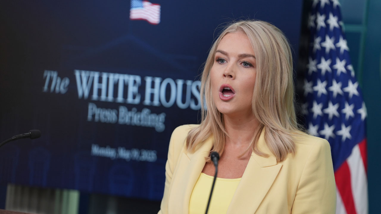 백악관 "트럼프, 러·우크라 양쪽에 불만‥가능한 한 빨리 휴전"