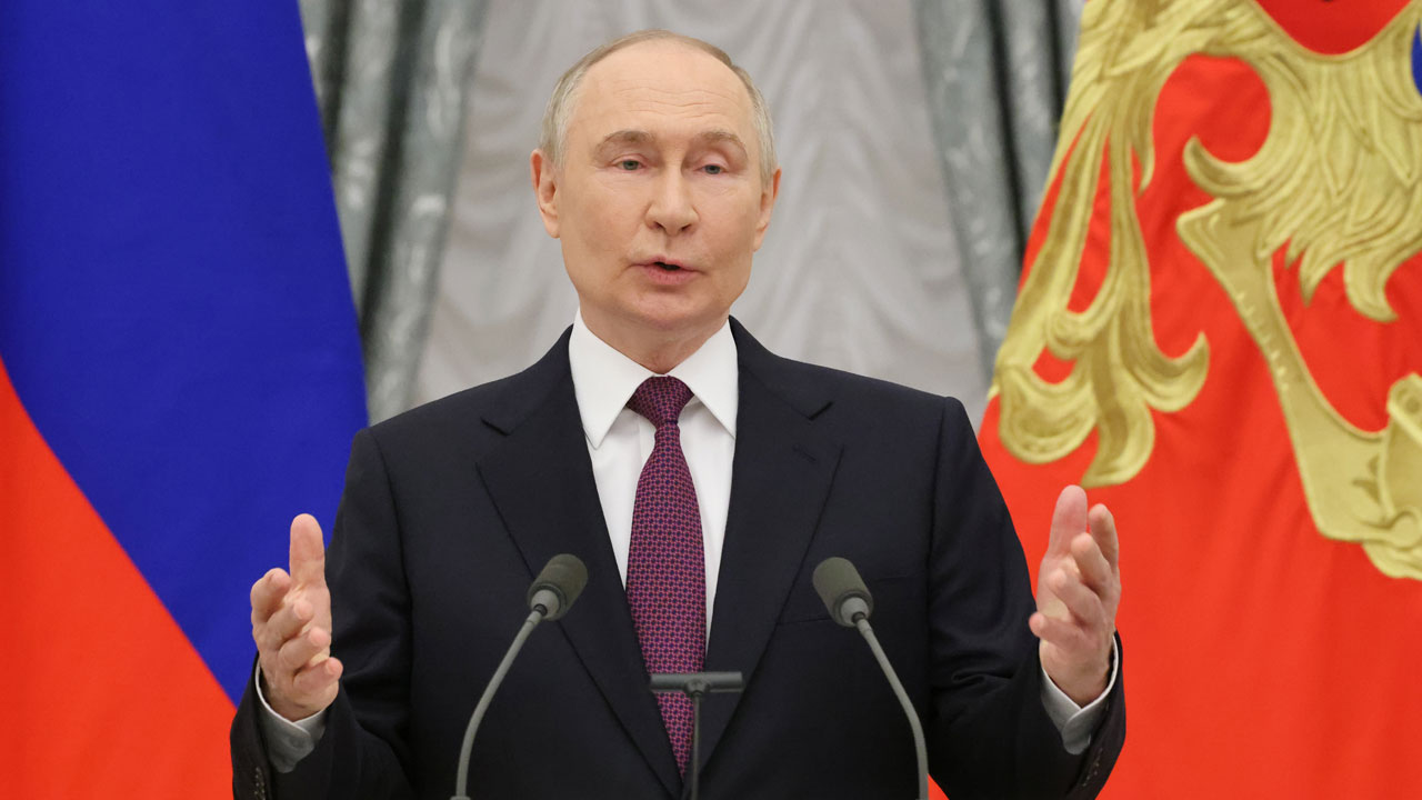 푸틴 "러·우크라 국경 따라 완충지대 조성 결정"