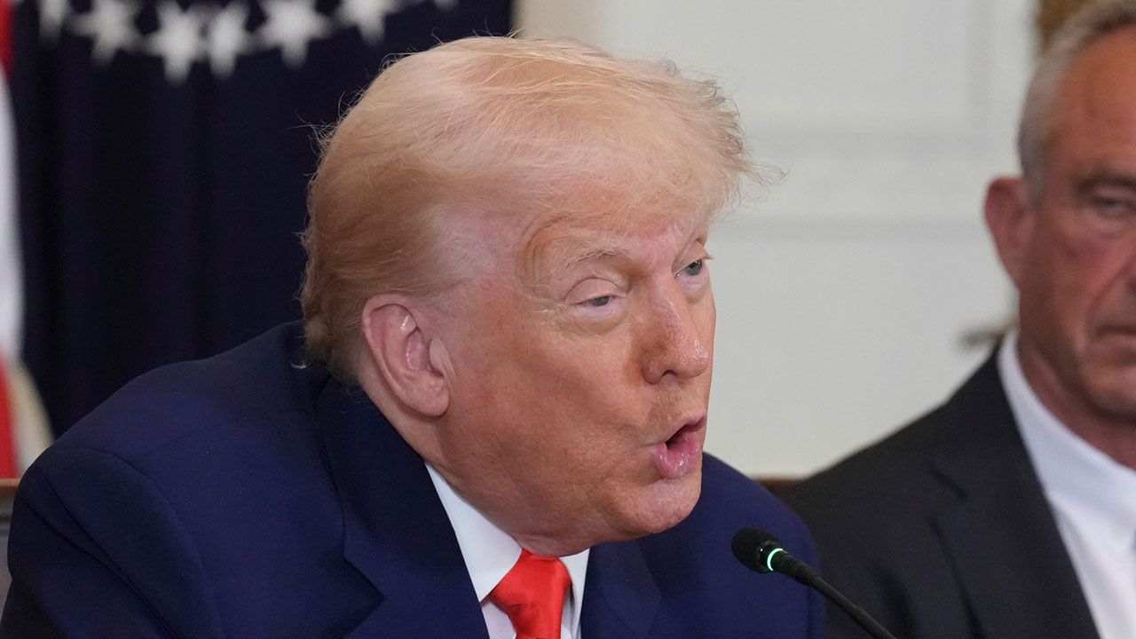 트럼프, 내달부터 EU 50％ 관세 위협‥협상불만에 기습 경고